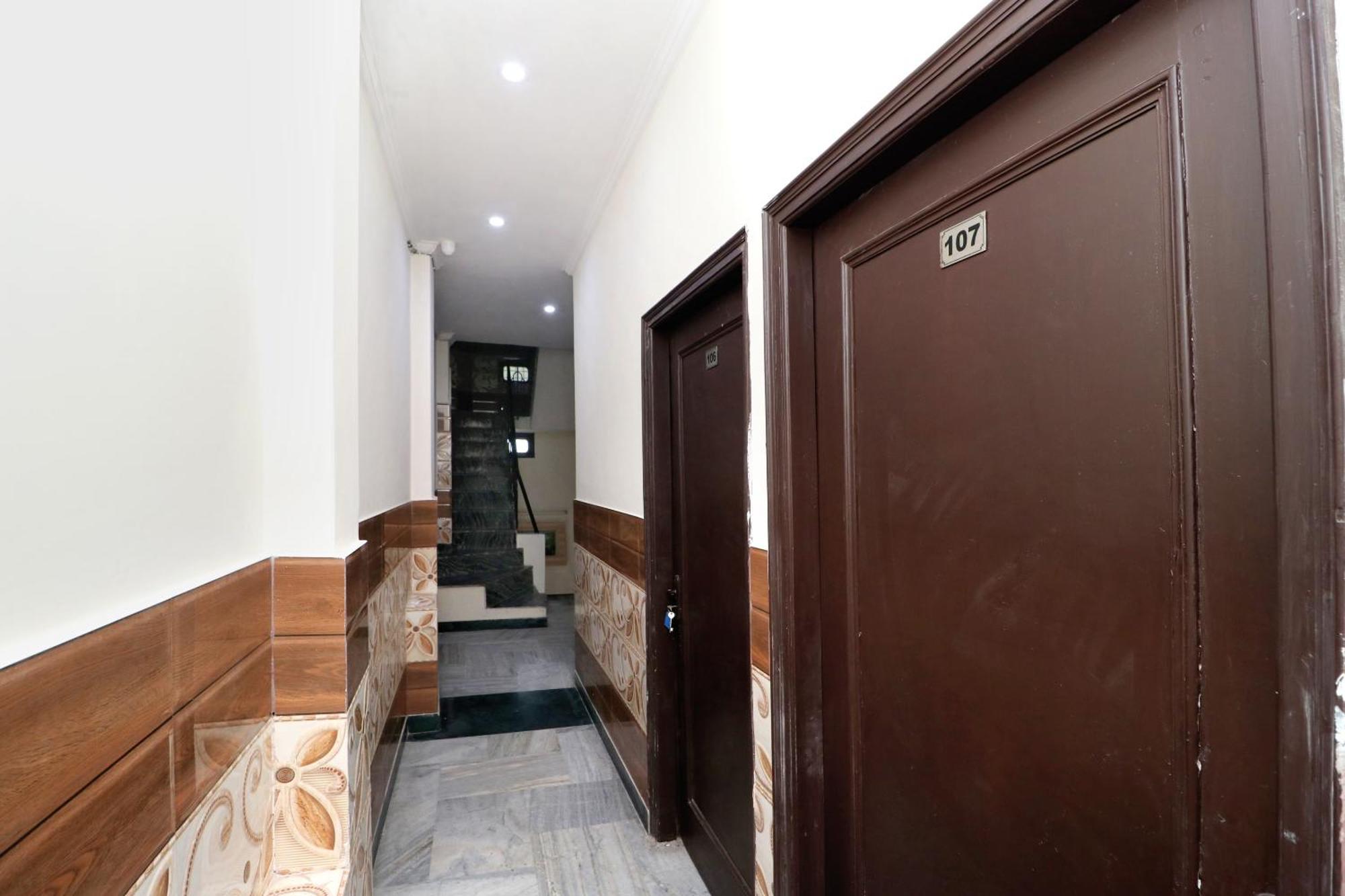 Hotel O Mall Residency Amritsar Buitenkant foto