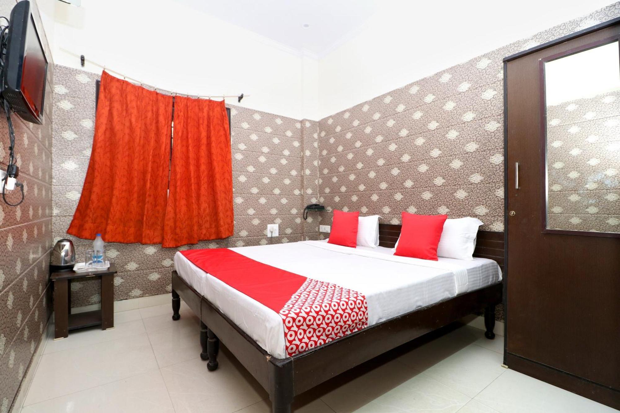 Hotel O Mall Residency Amritsar Buitenkant foto